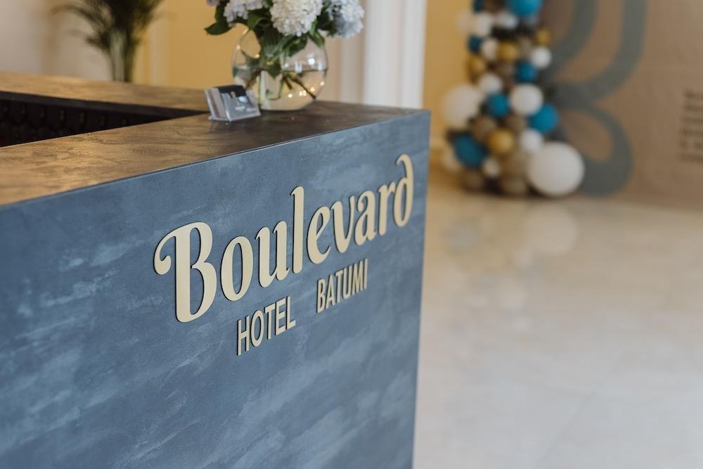 Boulevard Hotel Batumi Ngoại thất bức ảnh