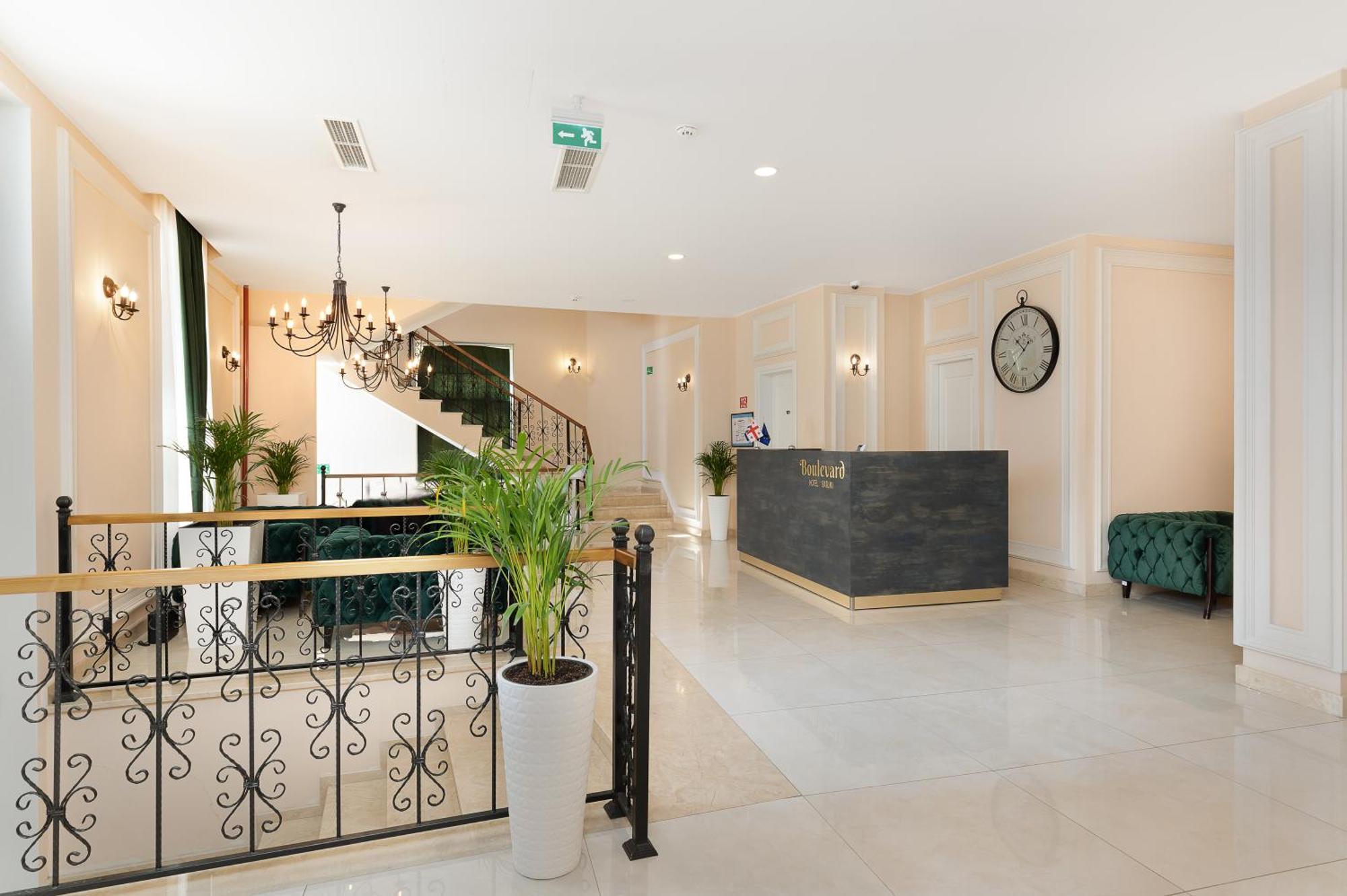 Boulevard Hotel Batumi Ngoại thất bức ảnh
