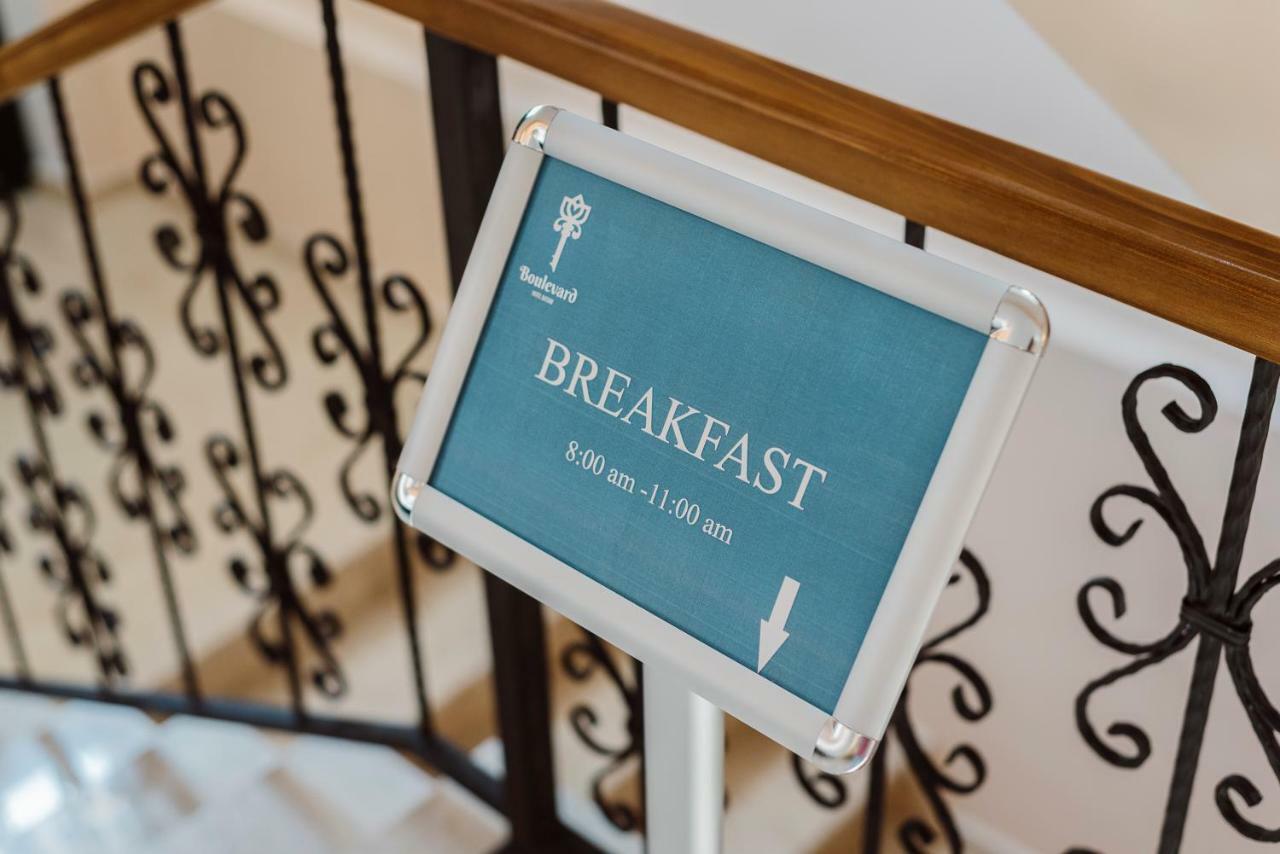 Boulevard Hotel Batumi Ngoại thất bức ảnh